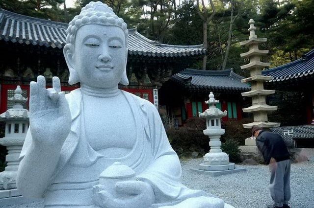 sculputure-bouddhique-de-coree-connu